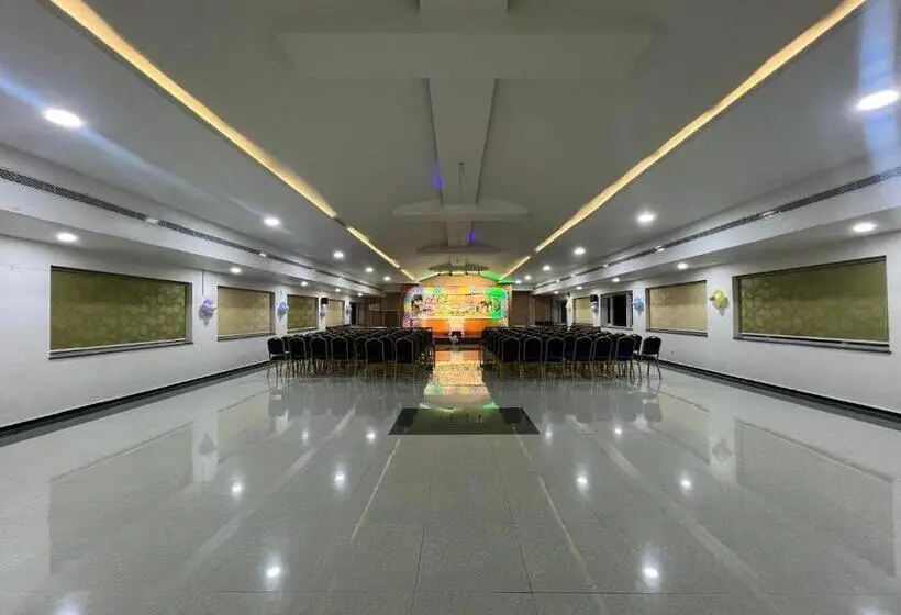 ホテル Varada Nagavali