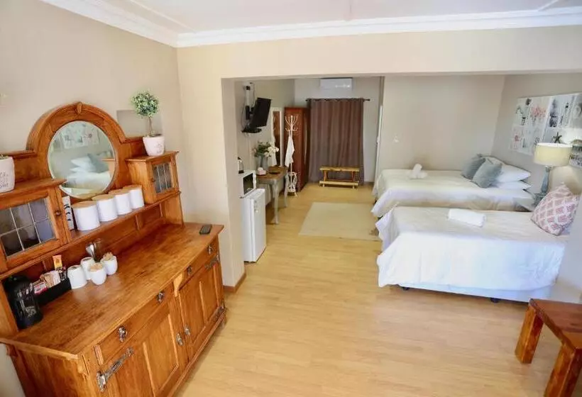 هتل Boutique Guesthouse Mariental