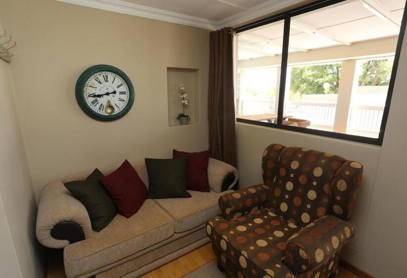 هتل Boutique Guesthouse Mariental