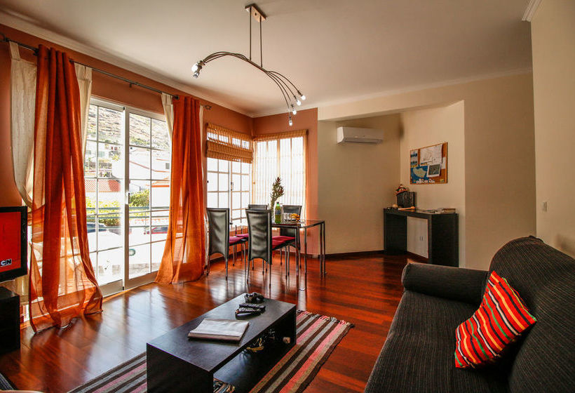 ホテル Casas Da Avenida E Do Pico