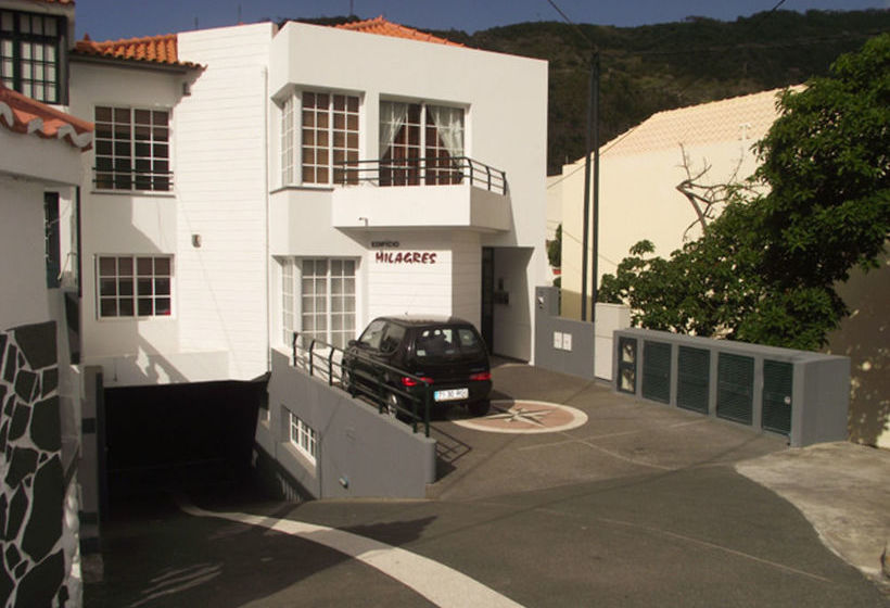 ホテル Casas Da Avenida E Do Pico