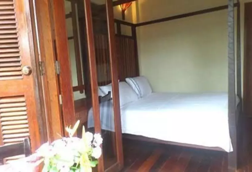 هتل Chaluenxay Villa