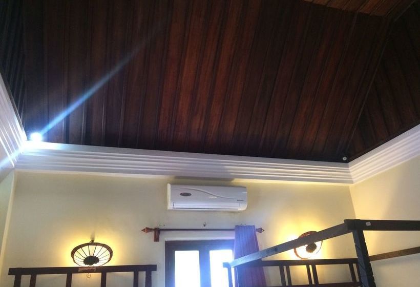 هتل Chaluenxay Villa