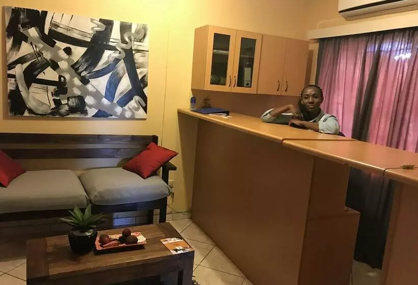 هتل Essence Of Africa Guesthouse