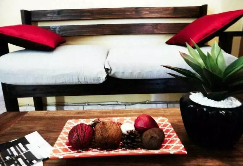 هتل Essence Of Africa Guesthouse