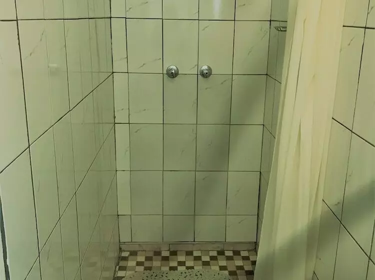 هتل Essence Of Africa Guesthouse