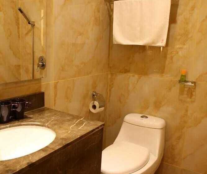 هتل Golden Valley