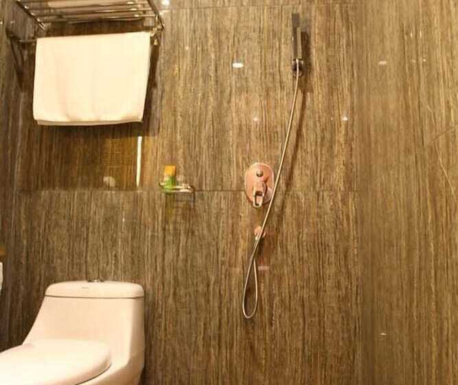 هتل Golden Valley