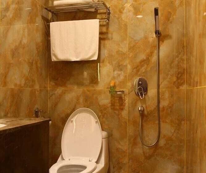 هتل Golden Valley