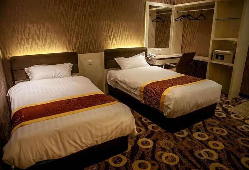 هتل Golden Valley