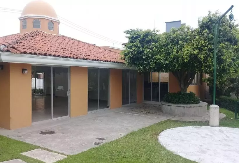 ホテル Guadalupe Inn House