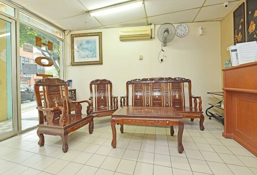 Spot On 90472 Hotel Heritage