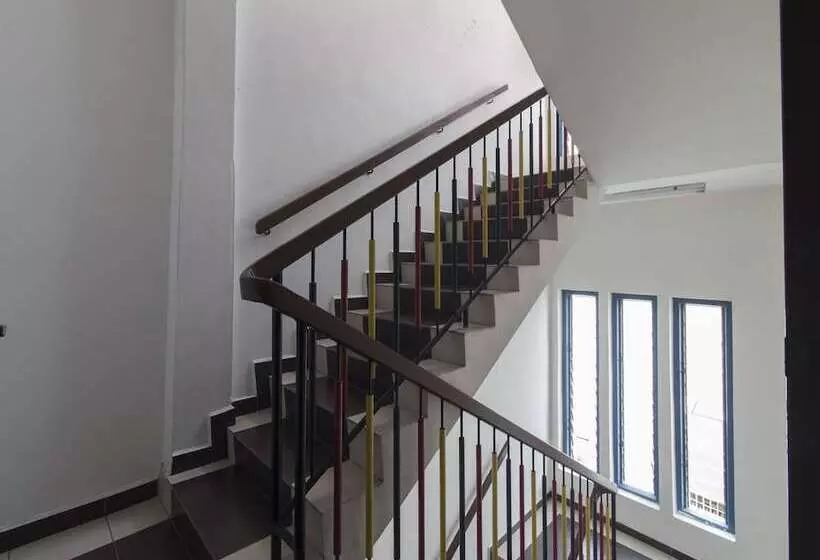 هتل Lebuh Queen City