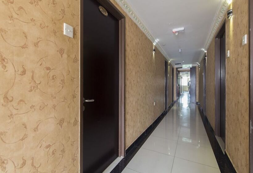 호텔 Lebuh Queen City