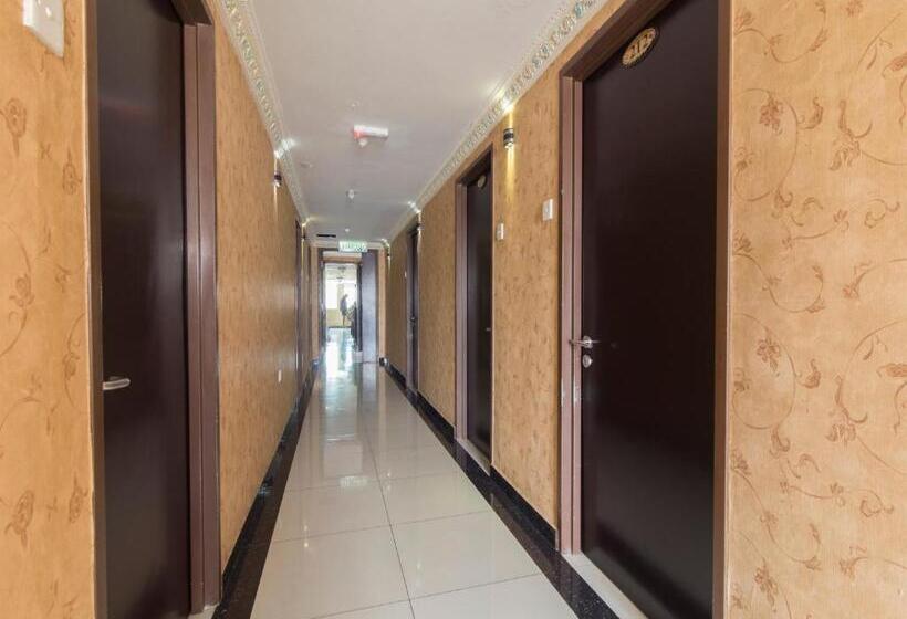 호텔 Lebuh Queen City