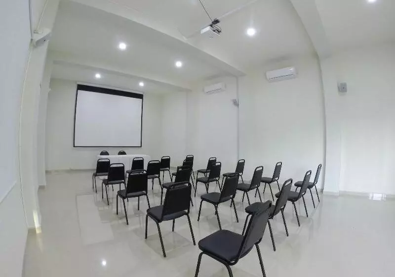 ホテル Maioris La Paz