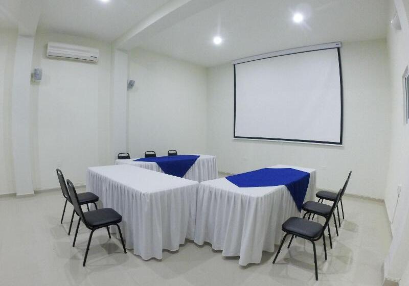 فندق Maioris La Paz