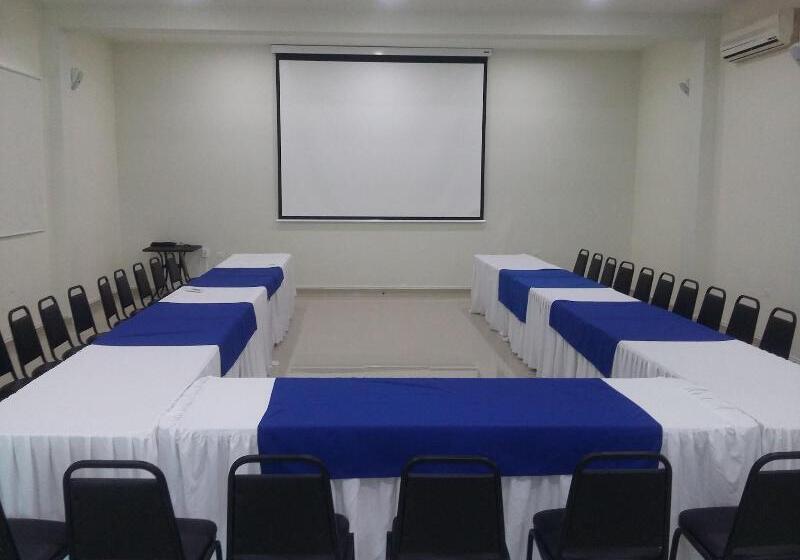 فندق Maioris La Paz