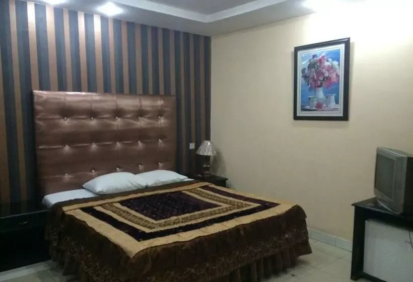 Mall View Hotel Gulberg