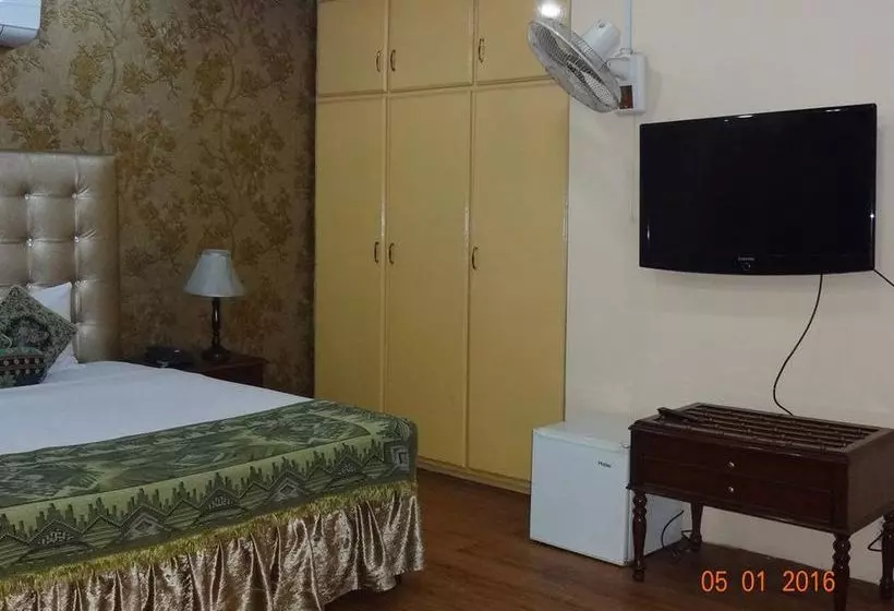 Mall View Hotel Gulberg