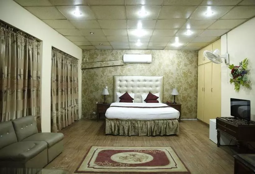 Mall View Hotel Gulberg