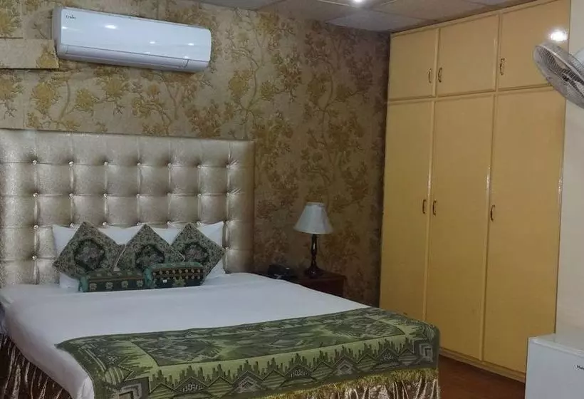 Mall View Hotel Gulberg