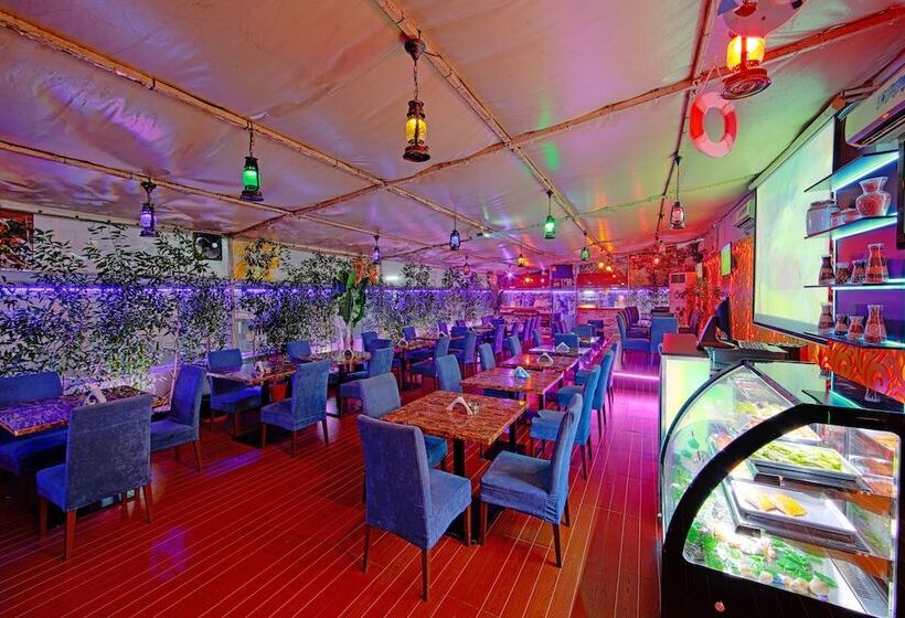 Отель Manhattan Avenue