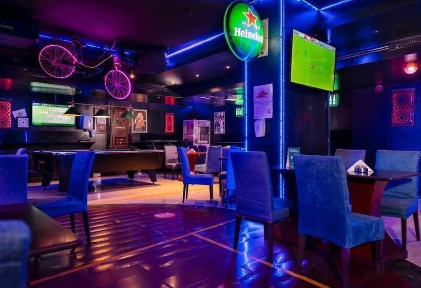 Отель Manhattan Avenue