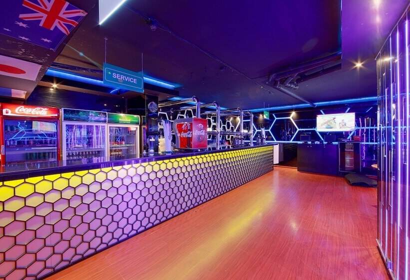 Отель Manhattan Avenue