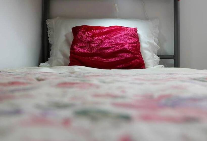 בית מלון כפרי Mocho Guesthouse