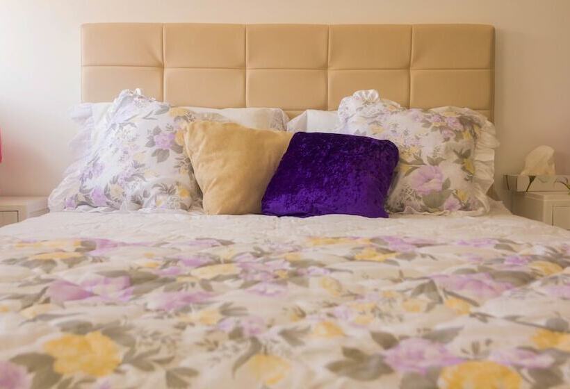 בית מלון כפרי Mocho Guesthouse