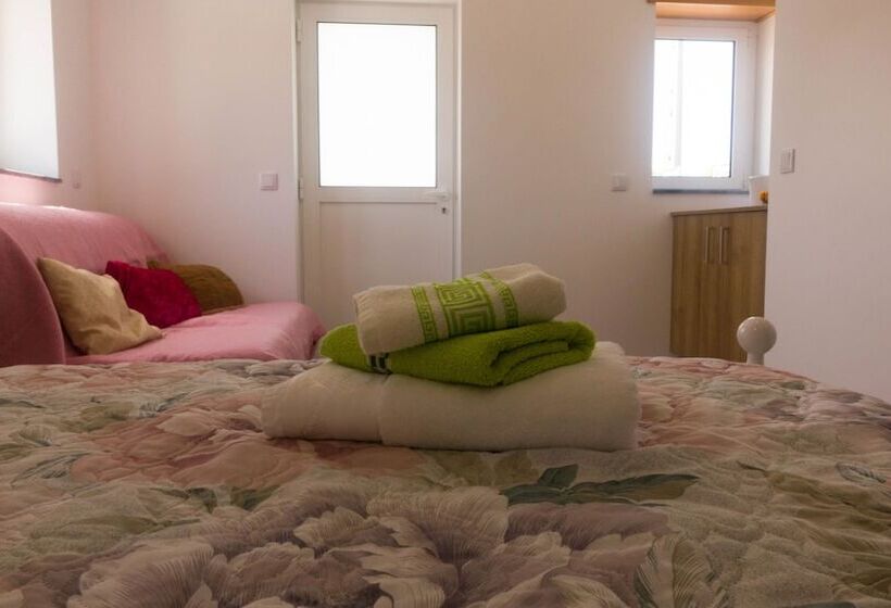 בית מלון כפרי Mocho Guesthouse