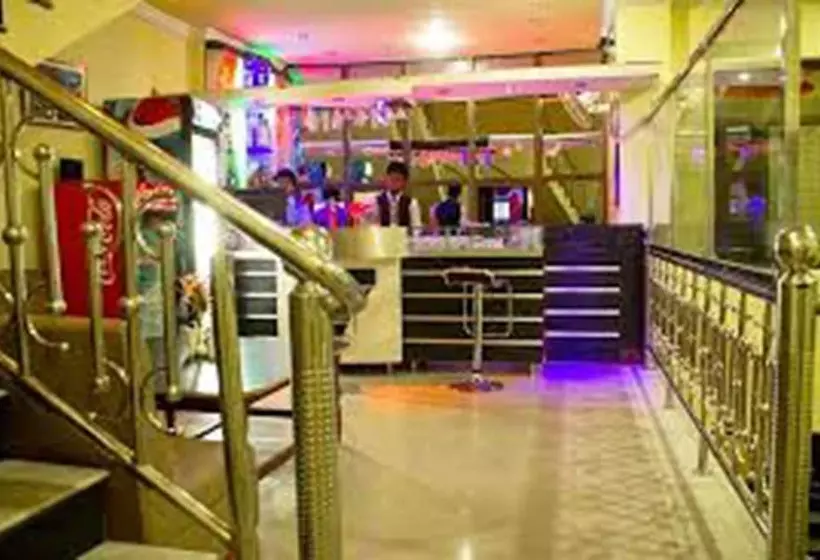 هتل Saathi