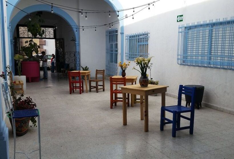 Отель Santa Lucha Hostel