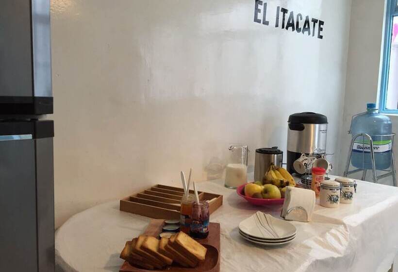 Отель Santa Lucha Hostel