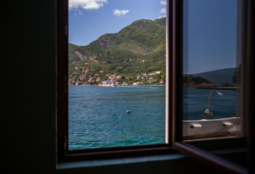 هتل Tale House Montenegro