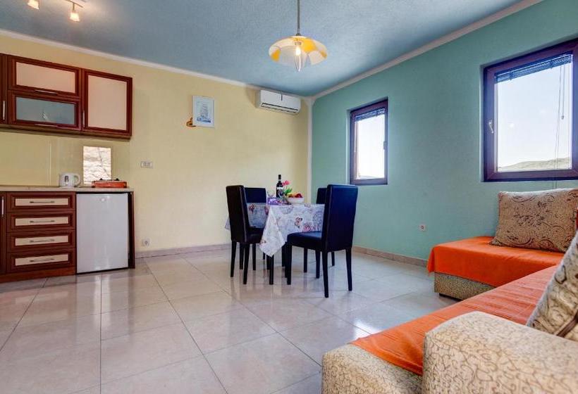 هتل Tale House Montenegro