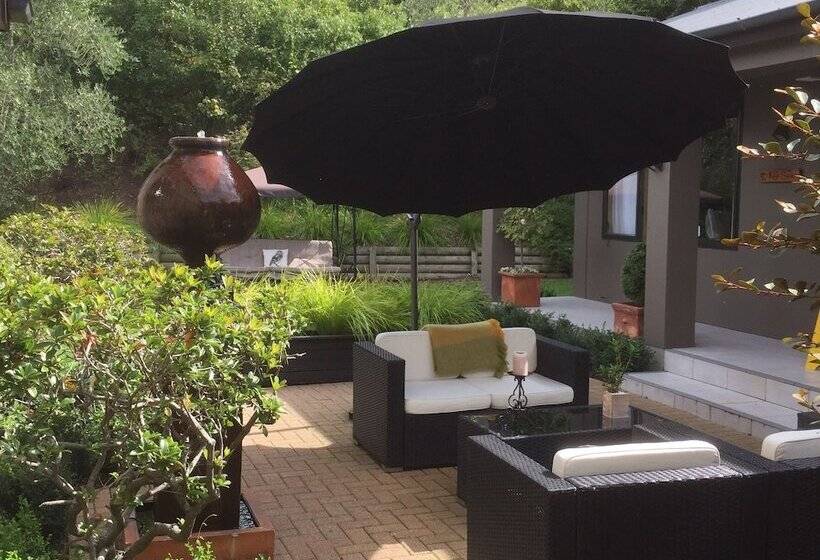 בית מלון כפרי The Flying Trout Boutique Lodge