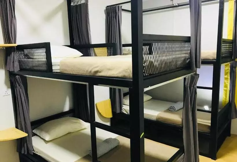 ホテル The Good Travelers Hostel   Kl Airport