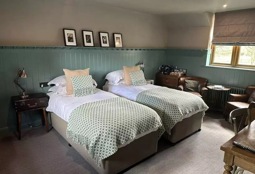 Hotelli The Jack Russell