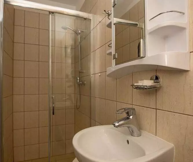 Hotelli Villa Casteria