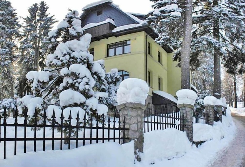 هتل Willa Słoneczna Róża Pobyt Ze śniadaniami