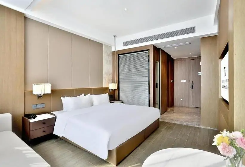 هتل Zhoushan Maison New Century