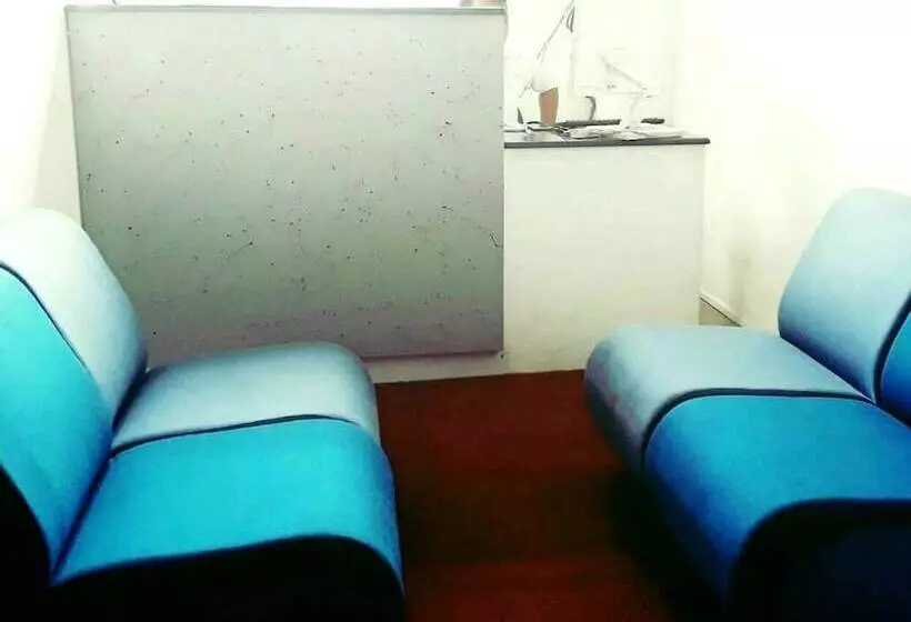 هتل Bunk Planet