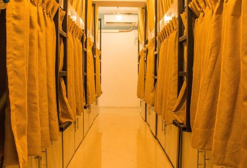 فندق Bunk Planet