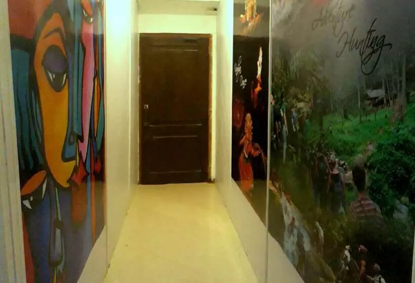 هتل Bunk Planet