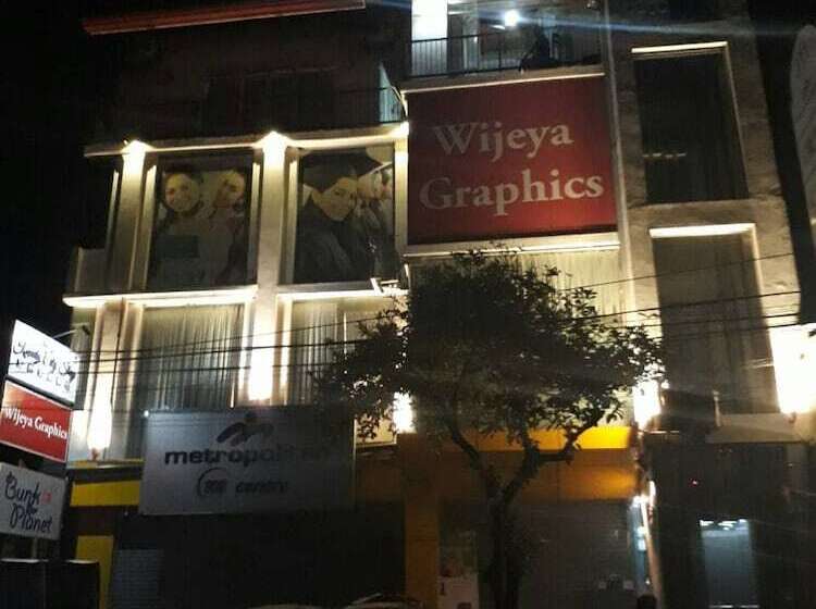 فندق Bunk Planet