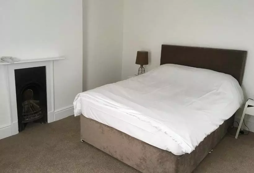 هتل Cambridge Water House Apartments