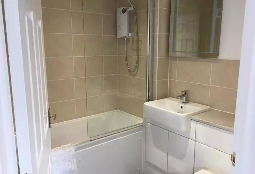 هتل Cambridge Water House Apartments