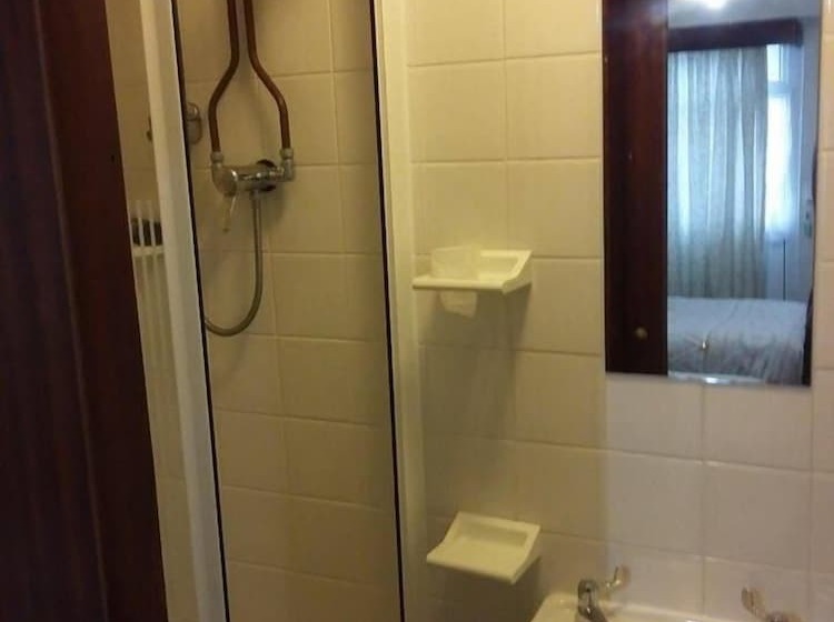 בית מלון כפרי Chelford Guesthouse